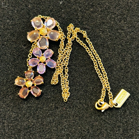 💰SOLD💰NWOT Coach Flower Charm Necklace - Picture 5 of 11